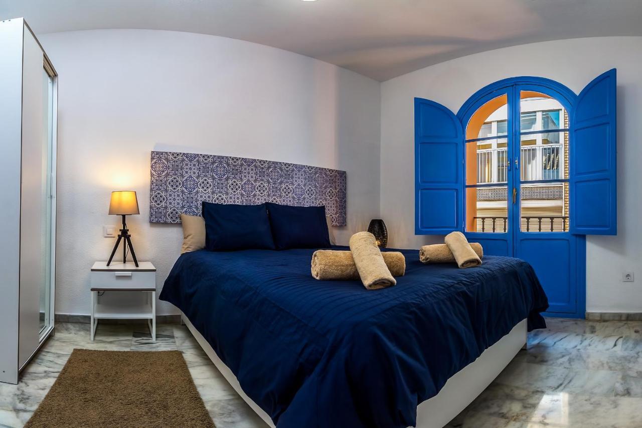 More Center Apartment Севиля Екстериор снимка