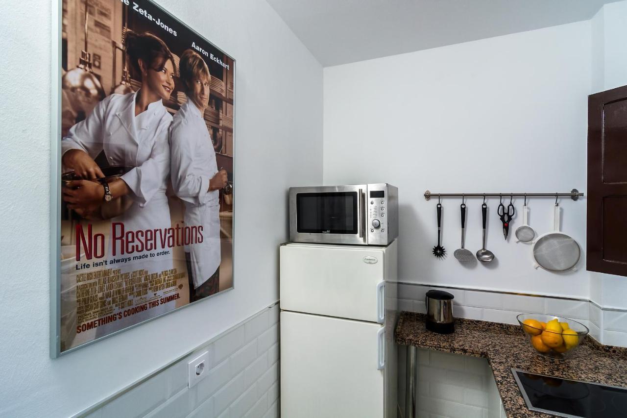 More Center Apartment Севиля Екстериор снимка