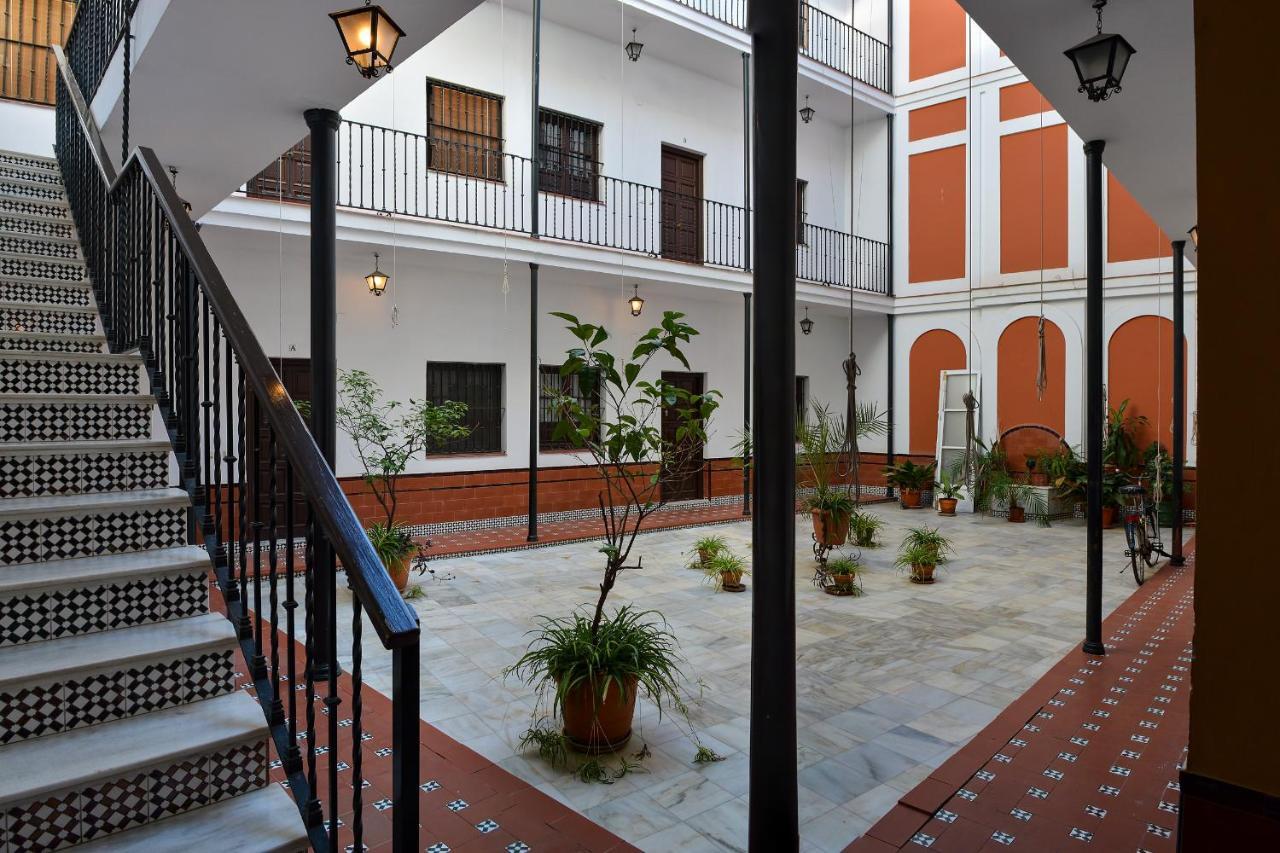 More Center Apartment Севиля Екстериор снимка