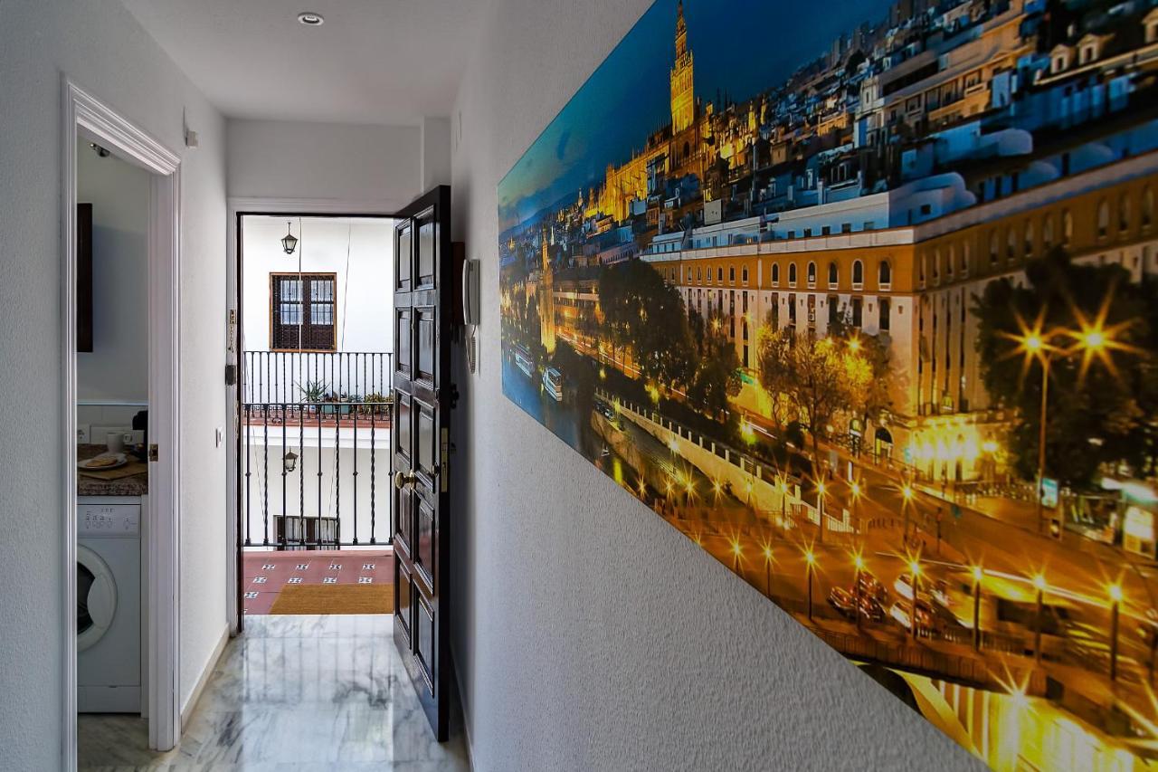 More Center Apartment Севиля Екстериор снимка